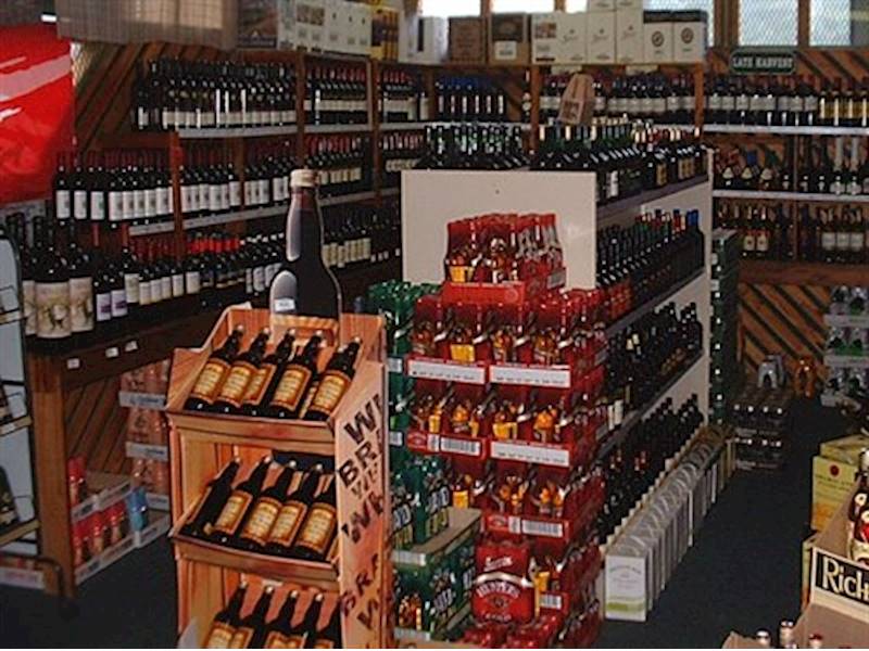 Small liquor Store on busy main road location with lots of parking LINK Business Brokers New